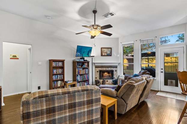 Building Photo - 1055 Port Sullivan Dr