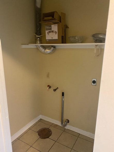 Building Photo - 7621 Alabama St