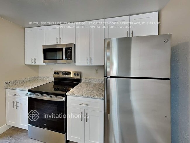 Building Photo - 17772 E Bethany Dr