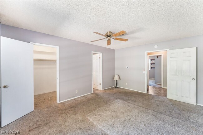Building Photo - 4268 Hampshire Cir