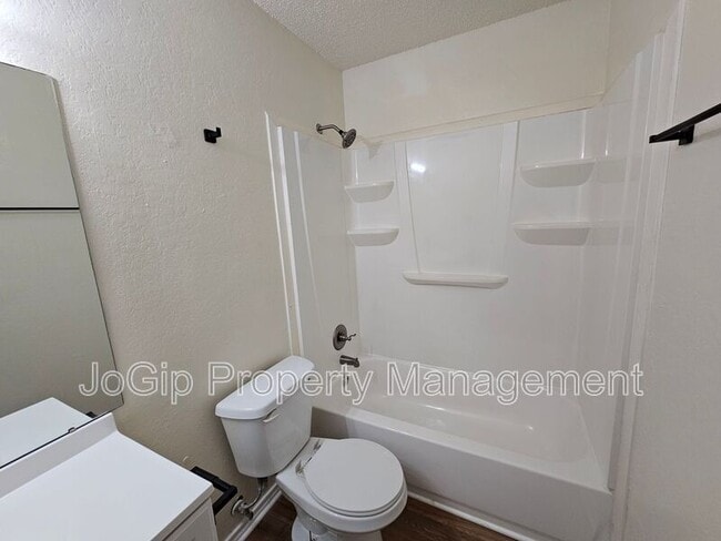 Building Photo - 311 Bryant Ln