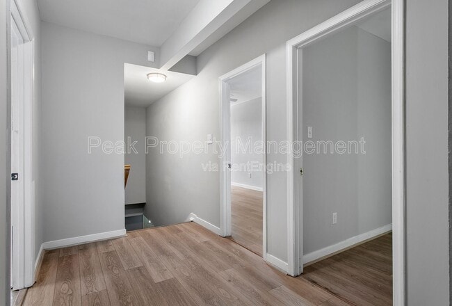 Building Photo - 612 N 32nd St