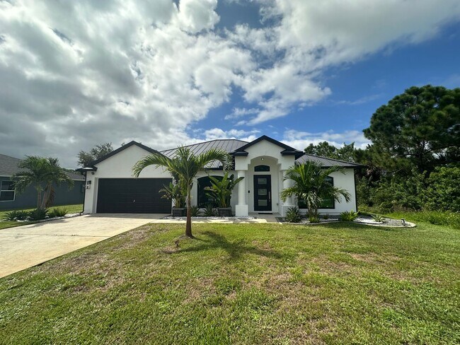 Primary Photo - Modern 3-Bedroom Single-Family Home for Re...
