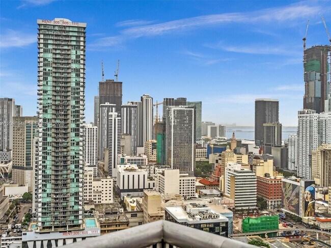 Building Photo - 350 S Miami Ave