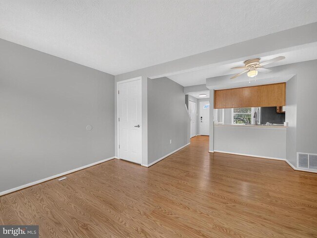 Building Photo - 7648 Fairbanks Ct