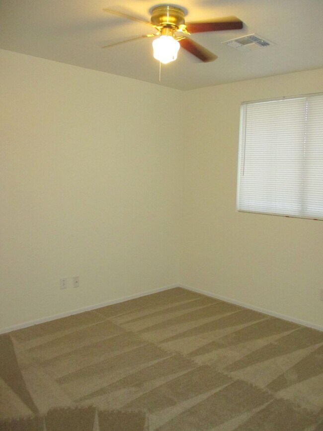 Building Photo - New Listing in Buckeye