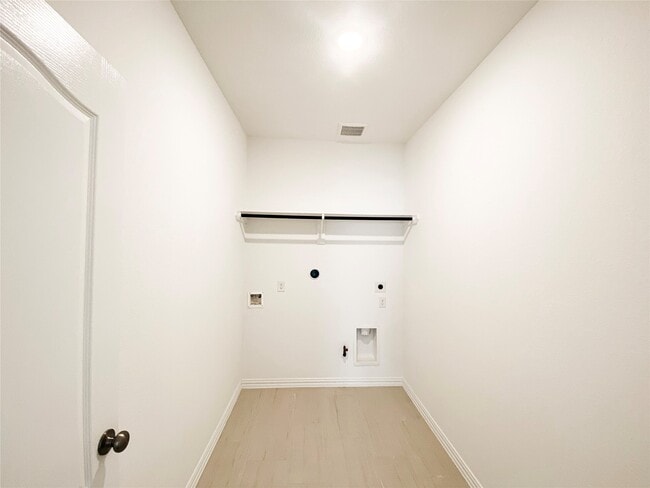 Building Photo - 31302 Whitfield Ct