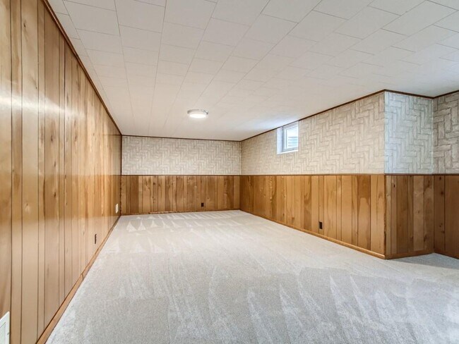 Building Photo - 12625 Monterey Ave S