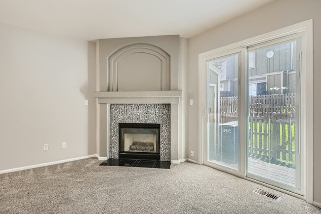 Building Photo - 8256 S Fillmore Way