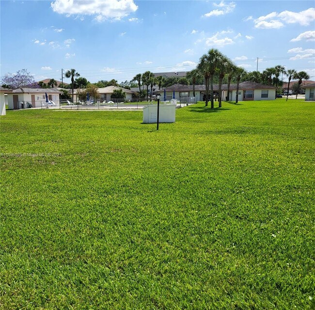 Building Photo - 208 Oakmont Pkwy