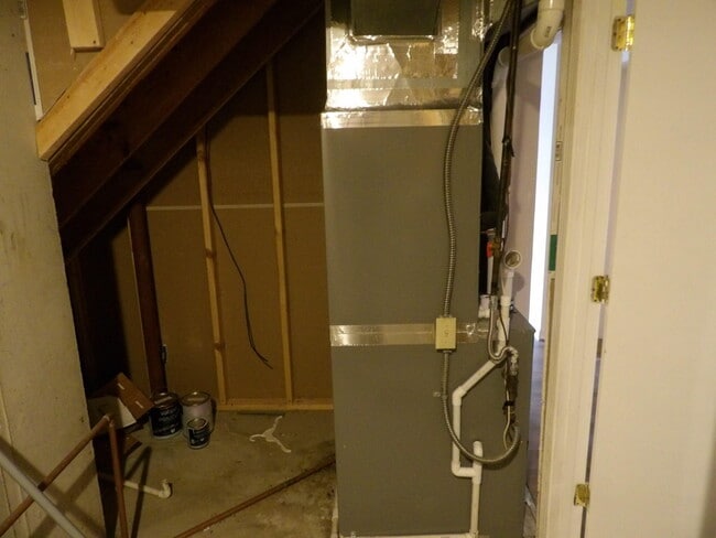 Building Photo - 107 Shannon Ln