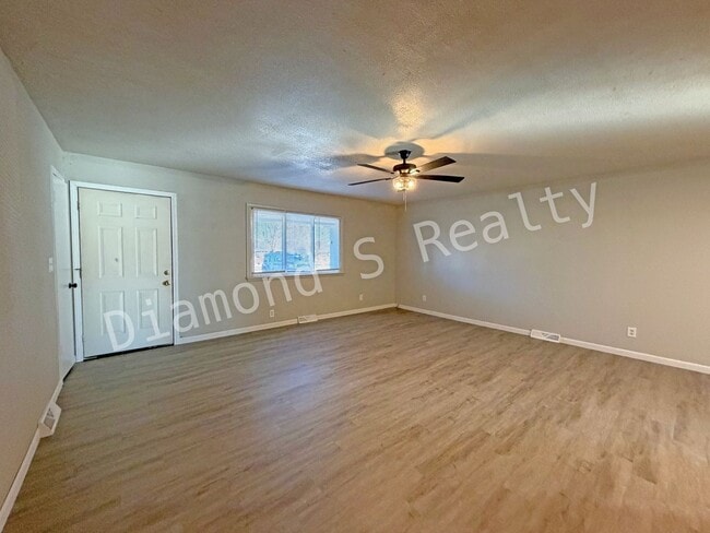 Building Photo - Charming 3 Bedroom Home with HUGE Shop!