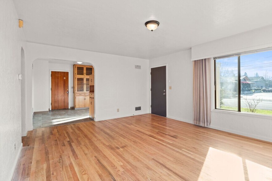 Building Photo - 2055 NW Beca Ave