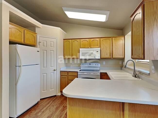 Building Photo - 125 S 150 W