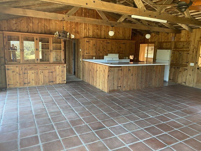 Building Photo - 65 E Carmel Valley Rd