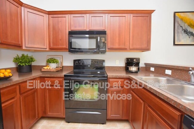 Building Photo - 6508 Sedgeford Dr