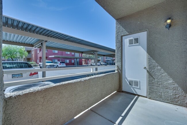 Building Photo - 4730 E Craig Rd