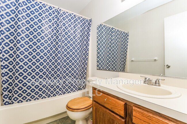 Building Photo - 4607 Aberdeen Drive