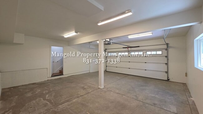 Building Photo - 28 Castanada Pl