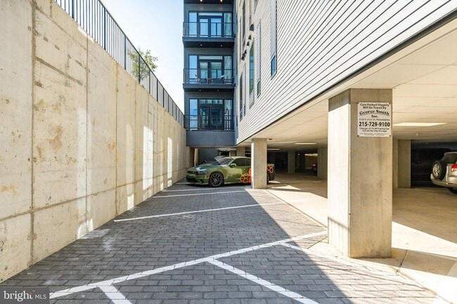 Building Photo - 6910 Ridge Ave