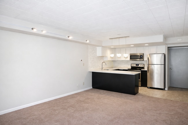 Interior Photo - NEGLEY HOUSE -- 086