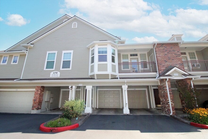 Building Photo - 1170 NE 64th Ln