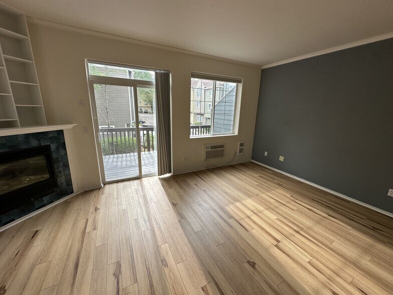 Building Photo - 15533 SW Black Quartz St