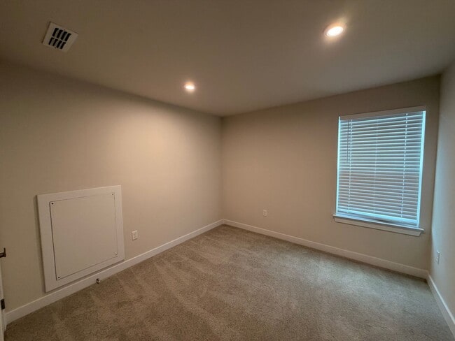 Building Photo - Available Now in Smyrna! **4 Bedrooms | 2.5 Bathrooms | Office/Flex Room | 2-Car Garage**