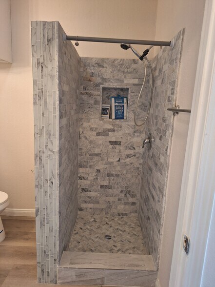 Building Photo - 16663 Victory Blvd