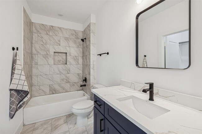 Building Photo - 113 Milby St