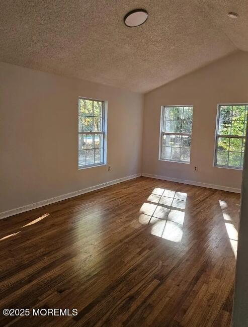 Building Photo - 760 Oak Glen Rd