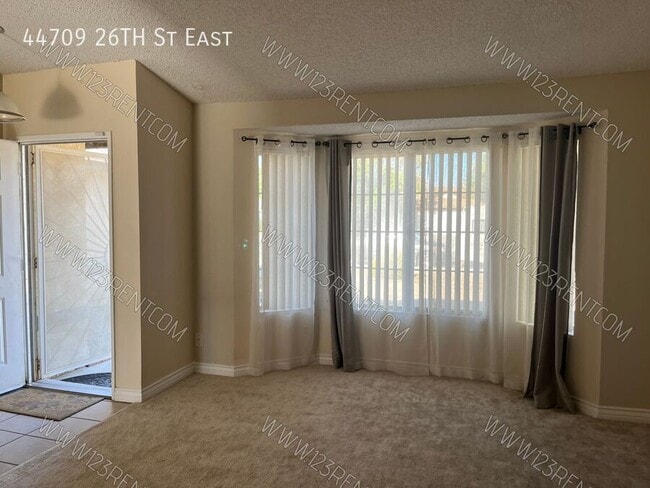 Building Photo - 44709 26th St E