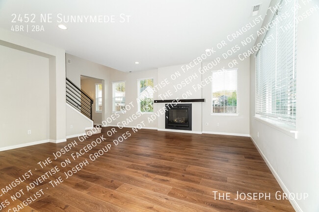Building Photo - 2452 NE Sunnymede St