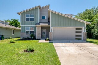 Building Photo - 7501 Smallwood Dr