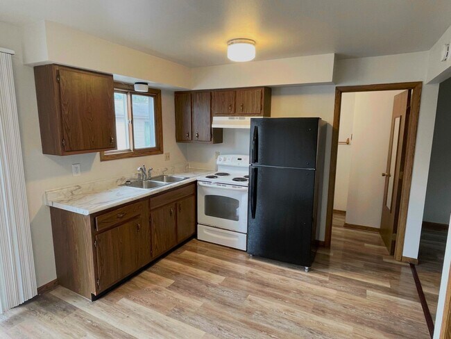 Building Photo - 903 Genrich St