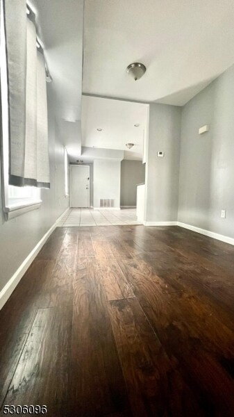 Building Photo - 923 Magnolia Ave