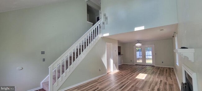 Building Photo - 9 Stoney Dr