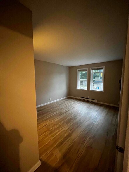 Building Photo - 5098 Main St