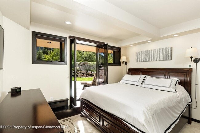 Building Photo - 39 Roaring Fork Dr