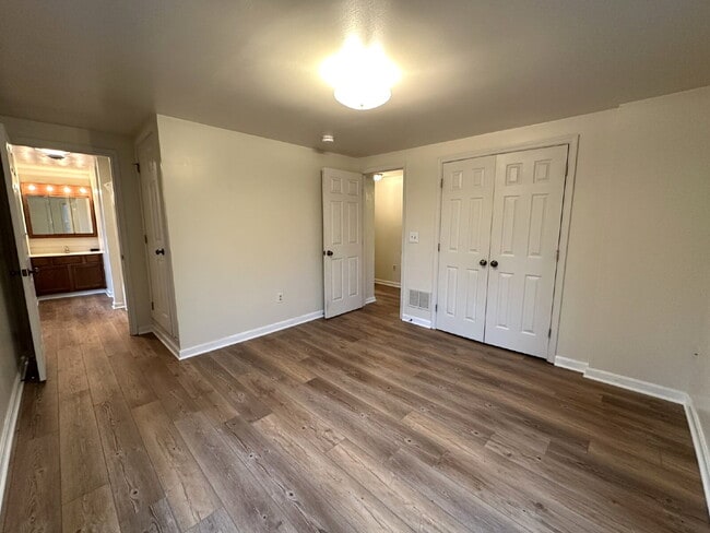 Building Photo - LEASE PENDING! Charming Colonial in Peaceful Wooded Setting in Westminster!