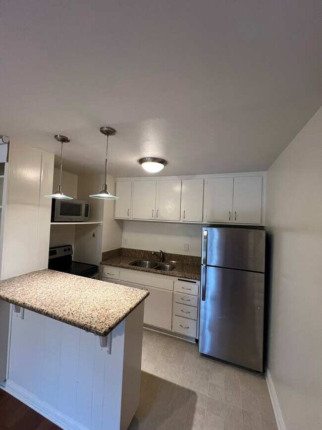 Building Photo - 5585 E Pacific Coast Hwy