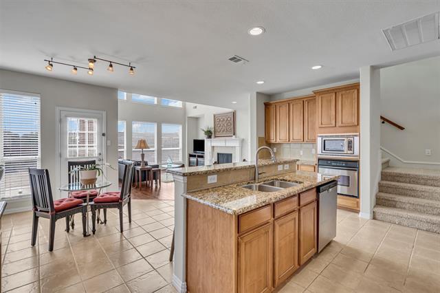 Building Photo - 3537 Navarro Way