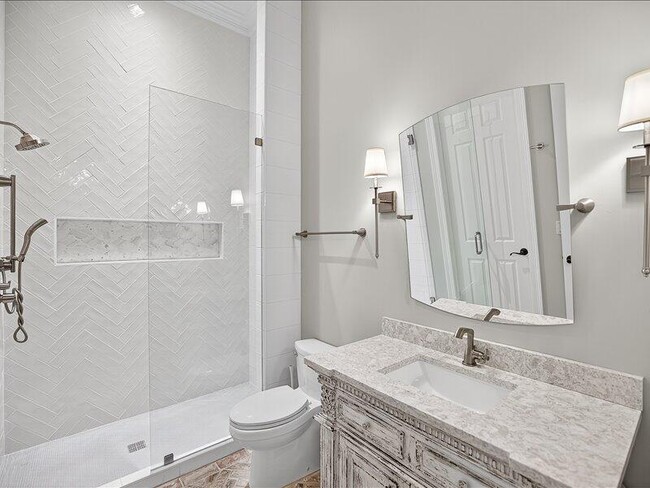 Building Photo - 3161 Club Dr