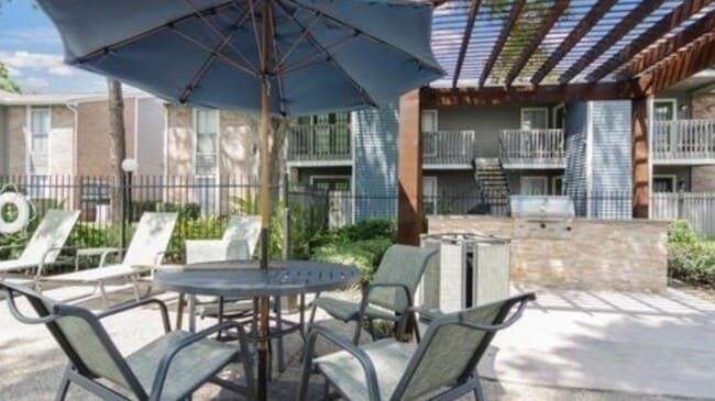 Building Photo - 12703 Jones Rd