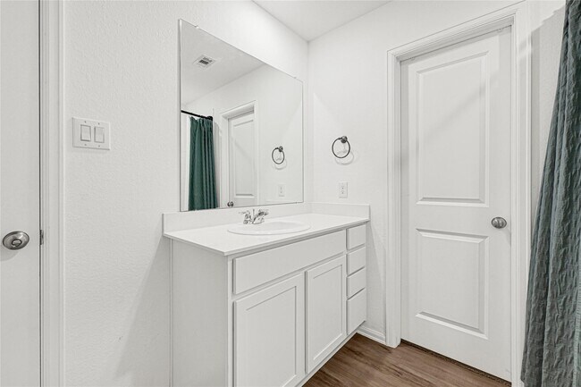 Building Photo - 13765 Kit Run