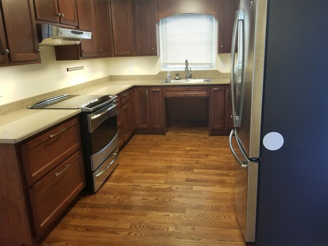 Building Photo - 301 Shannon Dr