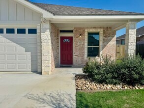 Building Photo - 5111 Rose Gdn Lp