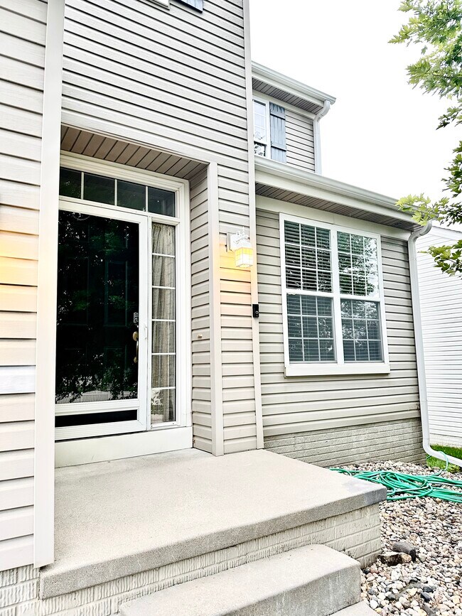 Building Photo - 16207 S St