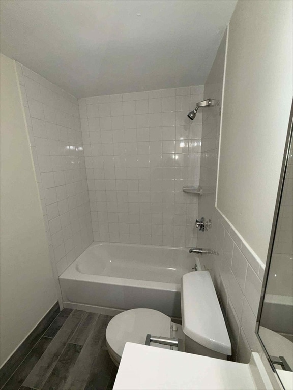 Building Photo - 118 Centre St