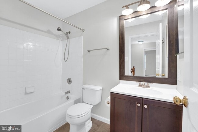 Building Photo - 265 Cherry Tree Square